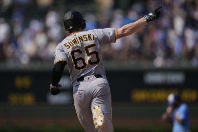 Jack Suwinski's tiebreaking homer in the 9th lifts Pirates over struggling Cubs 3-2