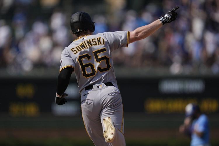 Jack Suwinski's tiebreaking homer in the 9th lifts Pirates over struggling Cubs 3-2