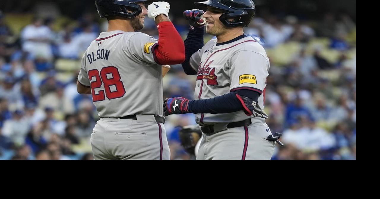 Braves 3B Austin Riley leaves game with tightness on his left side