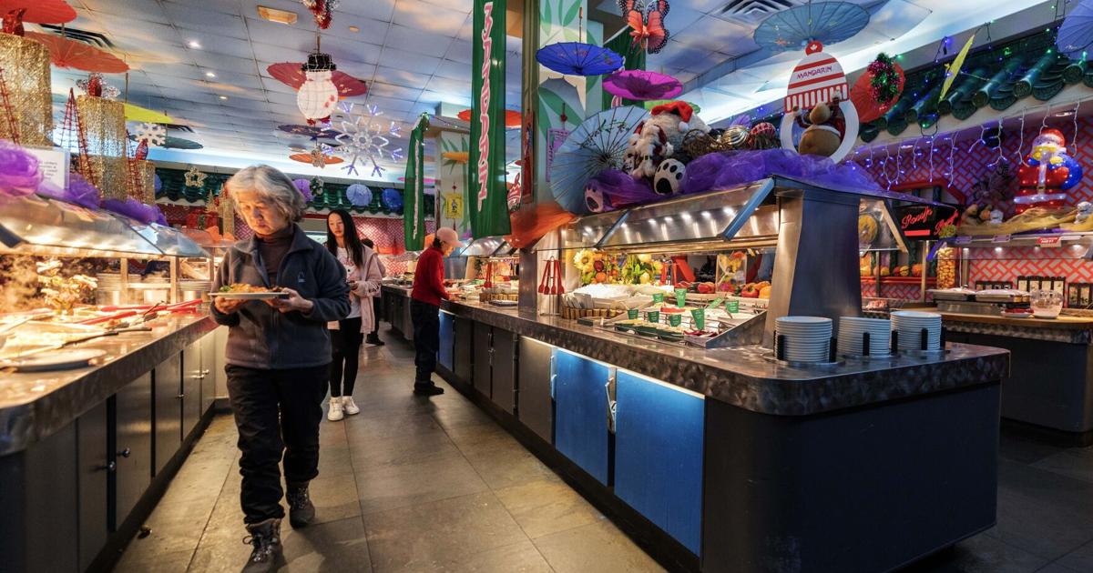 Ein Torontoer Traditionslokal: Das Mandarin Buffet an der Yonge-Eglinton ...