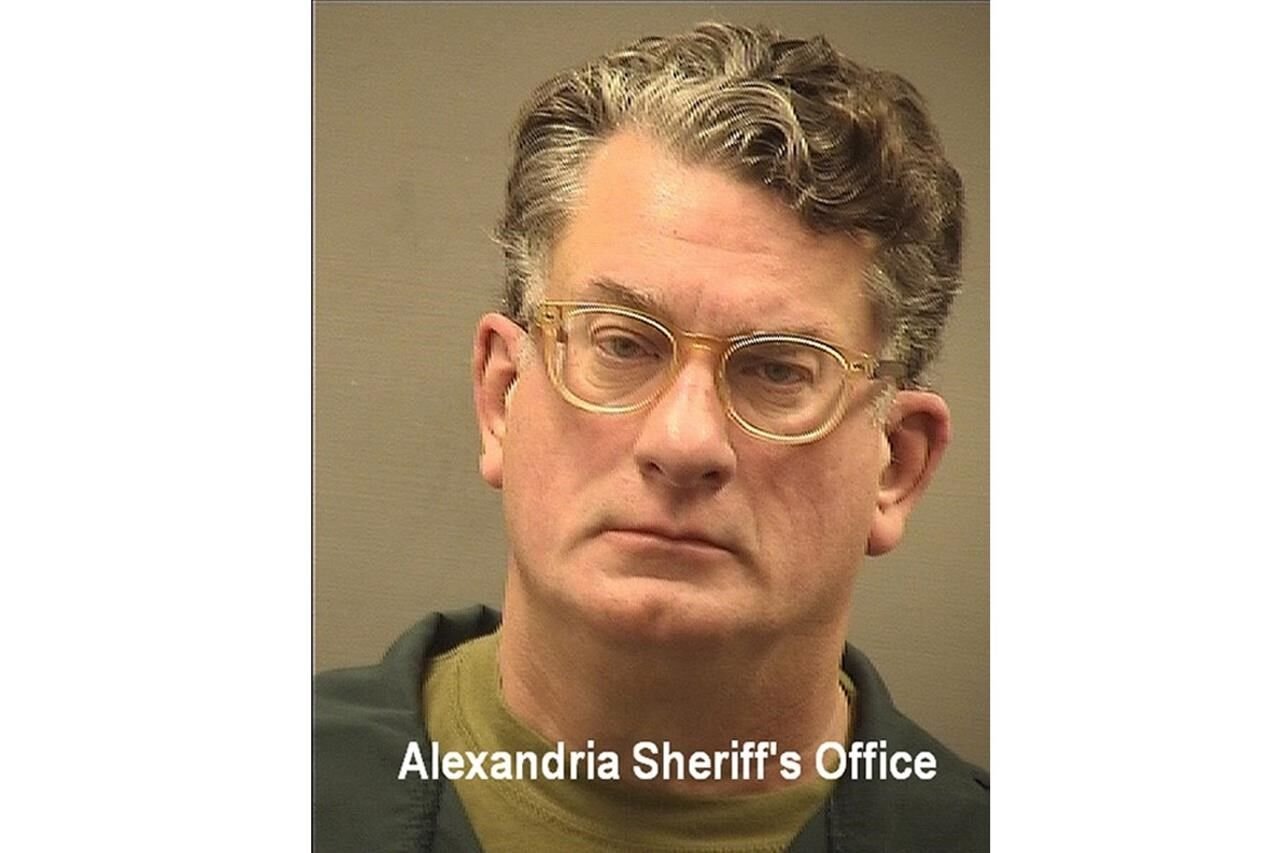 Ex-ABC journalist charged in child sexual exploitation case pic
