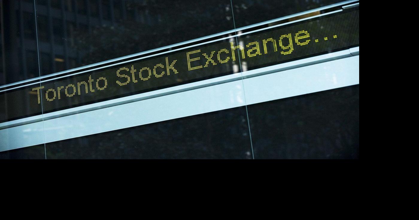 S&P/TSX composite finishes lower to end the year, U.S. markets also slide