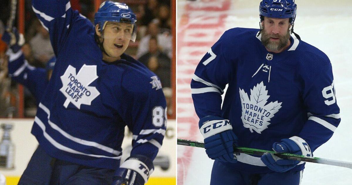 Former Leafs Mogilny, Thornton make Hockey Hall of Fame