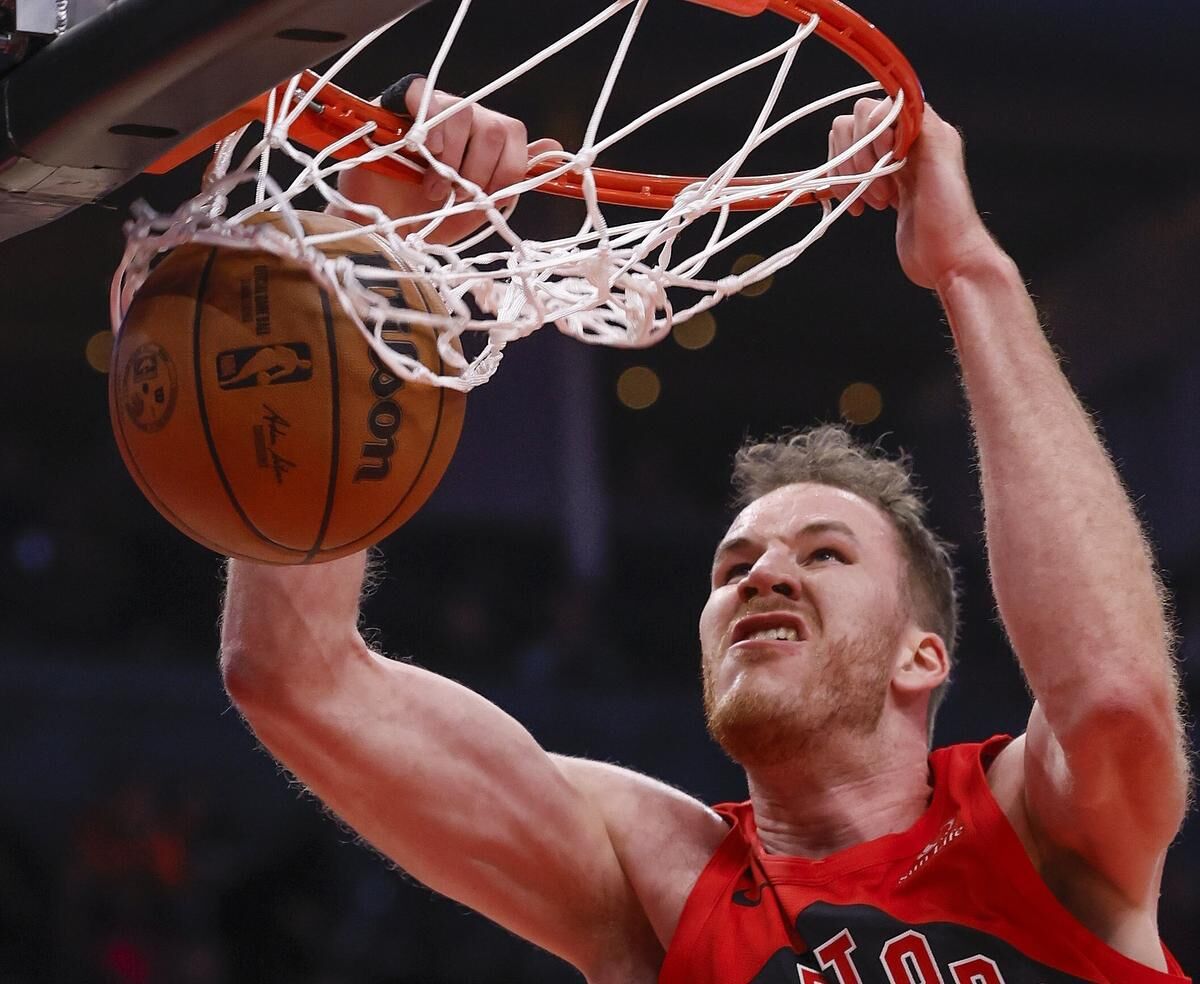 Jakob poeltl deals