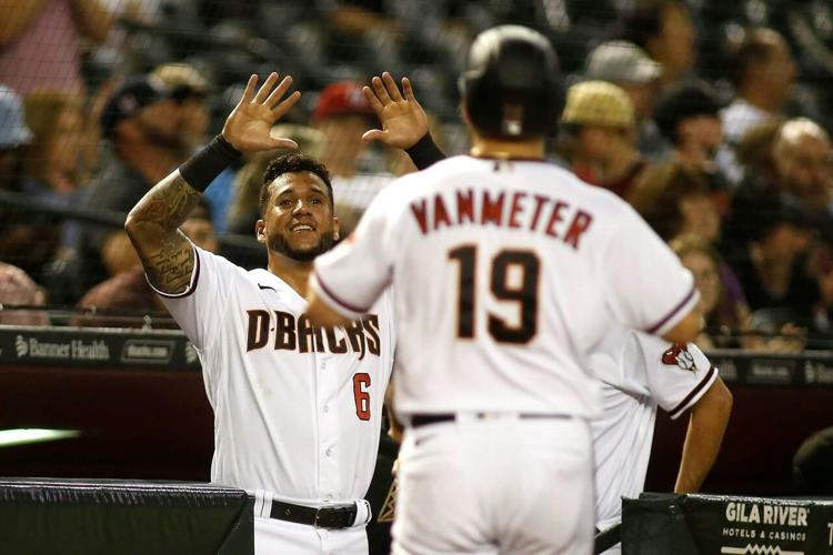 Smith, Escobar lead Diamondbacks over Pirates 4-2