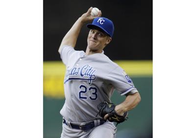 Greinke back in Royals hat 12 years after he was traded away
