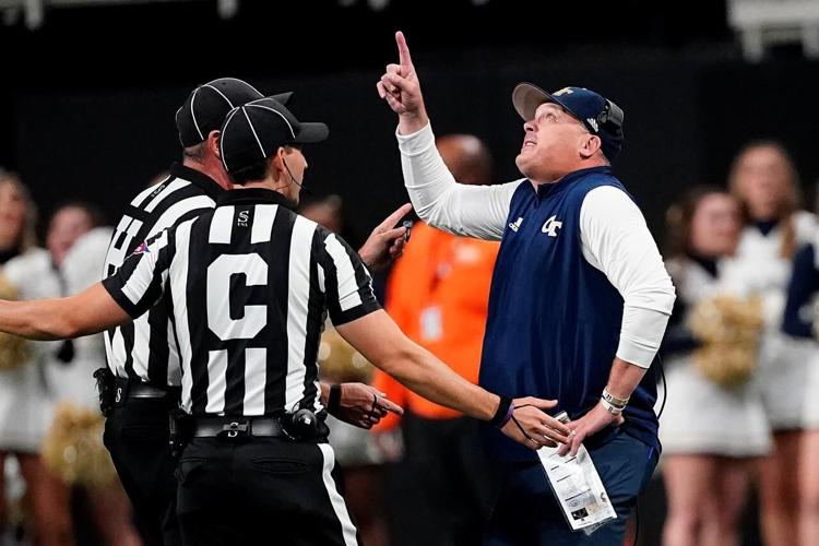 Sims sparks Ga. Tech to 4522 upset of No. 21 North Carolina