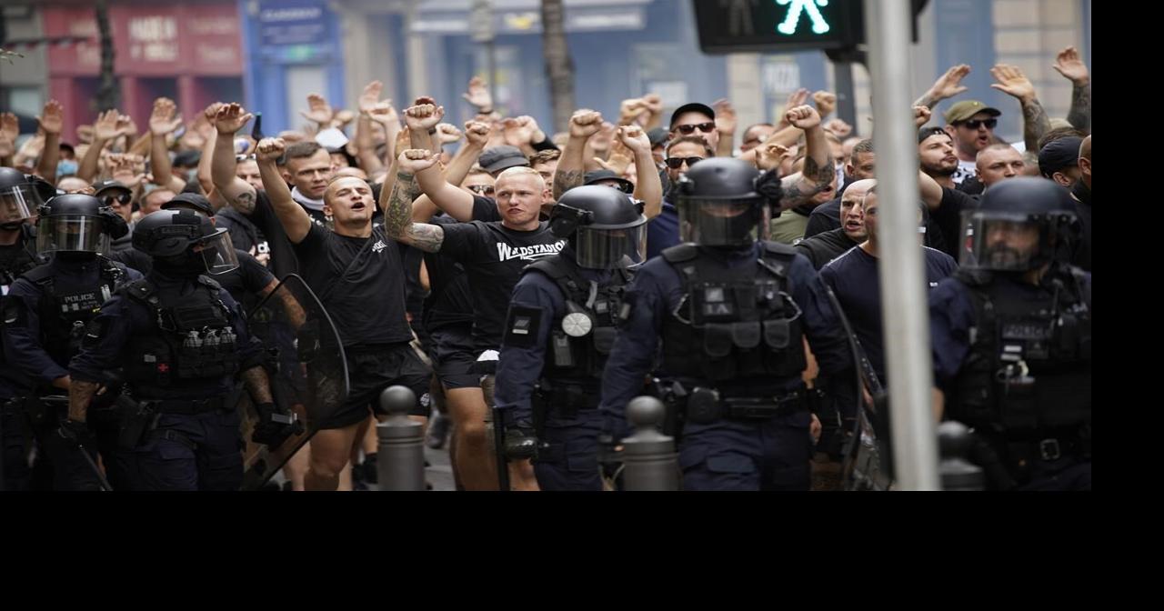 Riot police quell fan disorder at Marseille-Frankfurt match