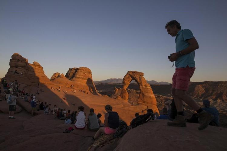 Gates Will Be Locked And Thousands Of Rangers Furloughed At National Parks If Government Shuts Down 8414