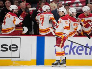 Backlund and Sharangovich lead Flames to 3-1 road win over Blackhawks