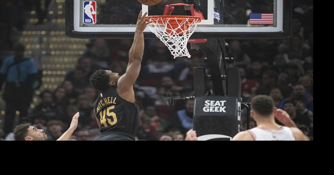 Donovan Mitchell scores 37, Cavaliers stay perfect and improve to 14-0 with 144-126 win over Bulls