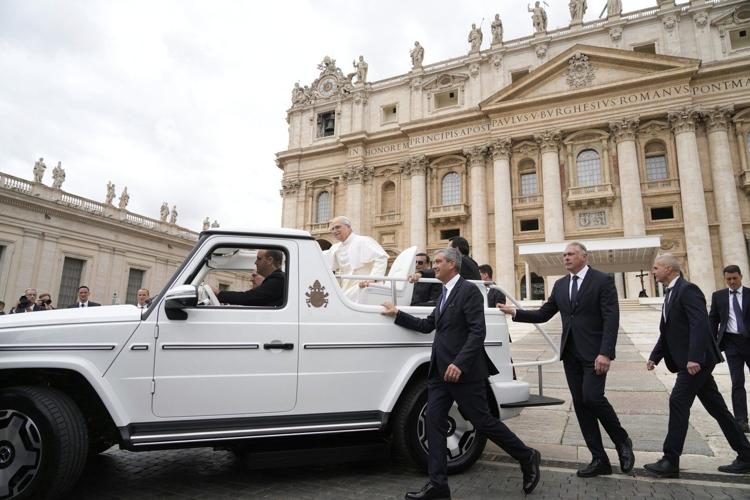 Pope Leo XIV calls for aid to reach Gaza and an end to hostilities in ...