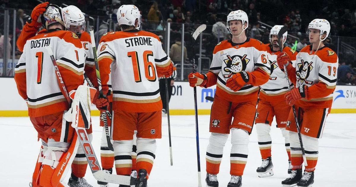 Ducks score 3 goals early in 2nd period and beat Kraken 6-4 for 3rd straight win