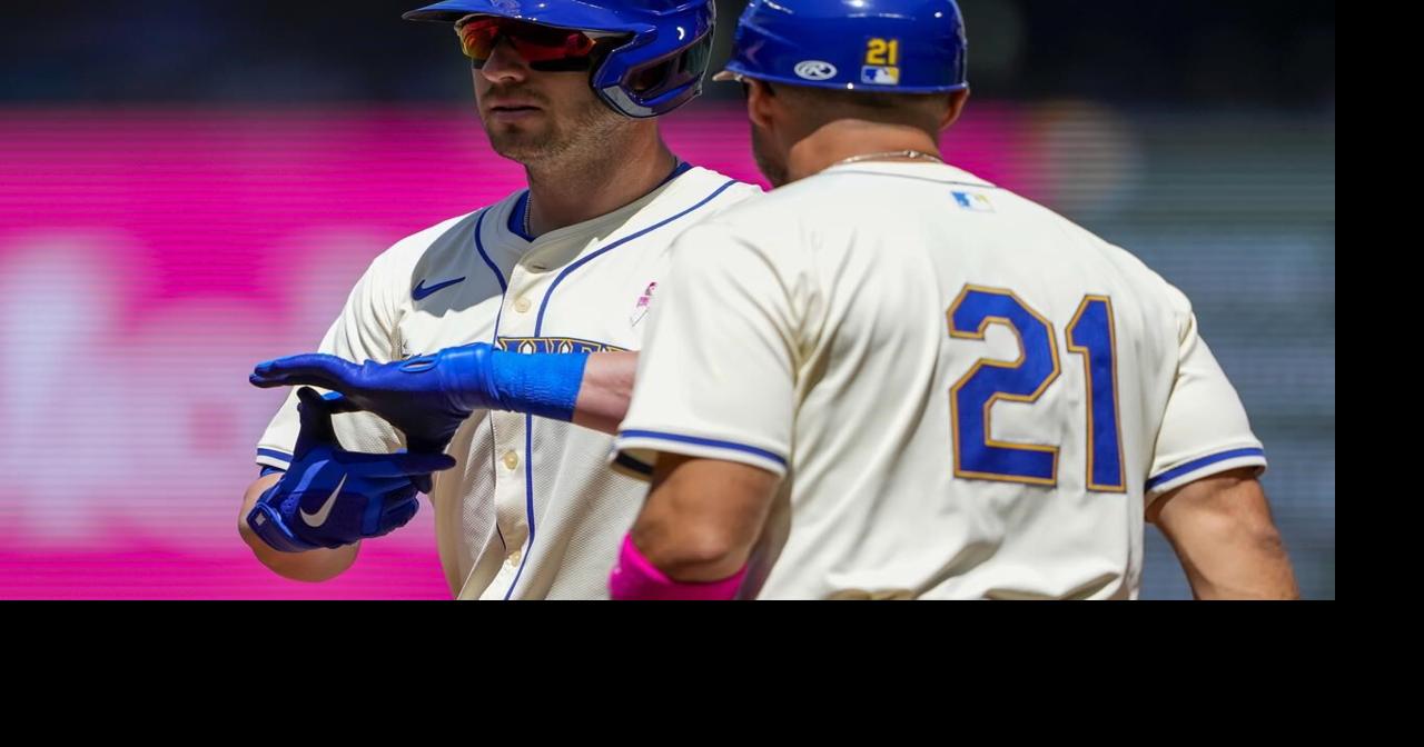 Mariners use homers from Julio Rodríguez and Mitch Garver to top A's 8-4
