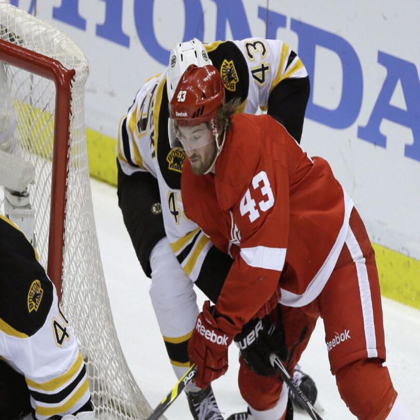 Jarome Iginla leads Bruins past Red Wings in OT