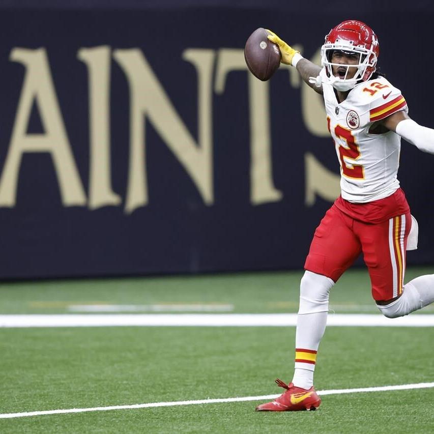 Derek Carr throws a TD pass in his Saints debut, a 26-24 preseason