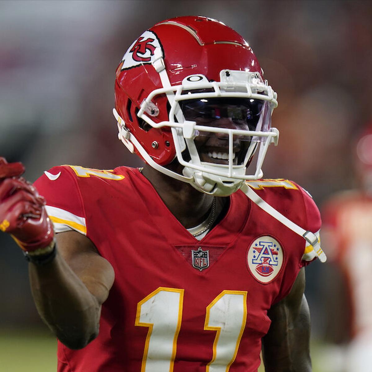 Titans vs. Chiefs Week 9 prop picks: Bet on a spike game from  Valdes-Scantling on SNF