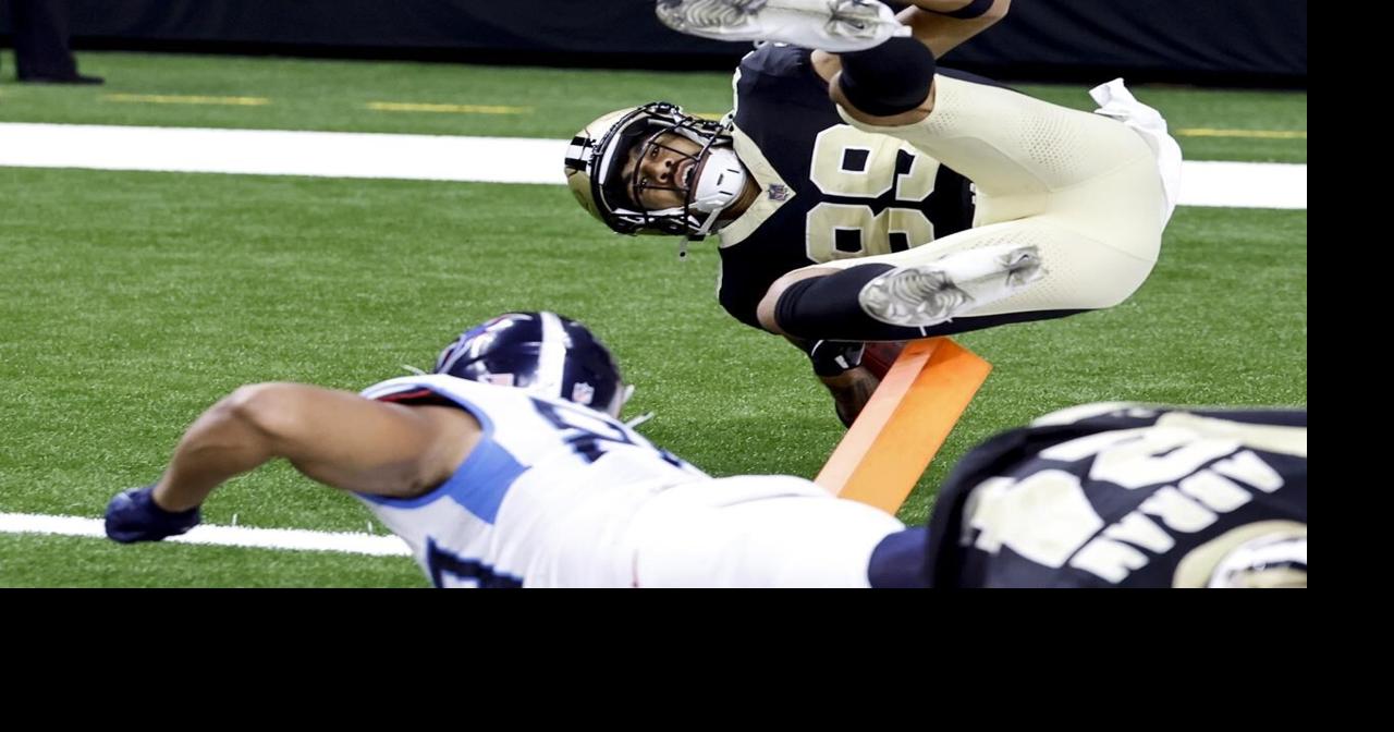 Titans score late to beat Saints 30-27