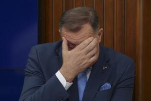 Bosnian court seeks international arrest warrant for pro-Russian Serb president Dodik