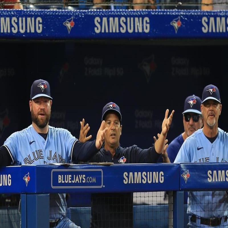 Toronto puts 'Blue' back in Blue Jays