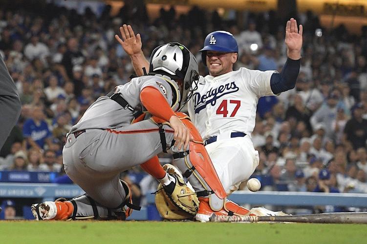 Ohtani gets 2 big hits, Yamamoto and bullpen combine on 1-hitter in Dodgers' 2-1 win over Giants