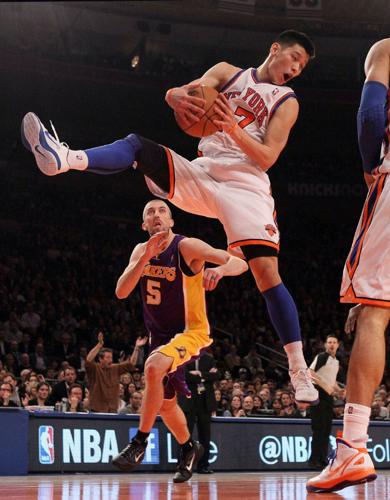Knicks sensation Jeremy Lin impresses Kobe Bryant, among others