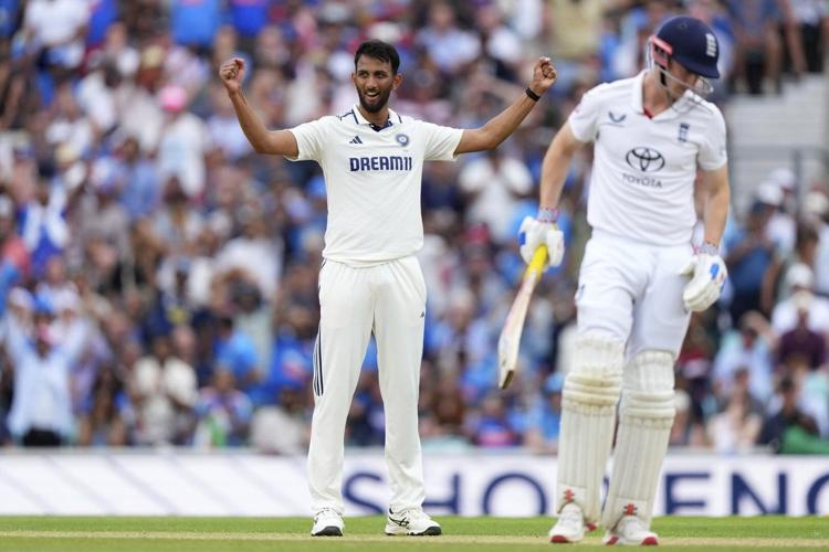 England three down and needing 210 more runs to beat India at the Oval