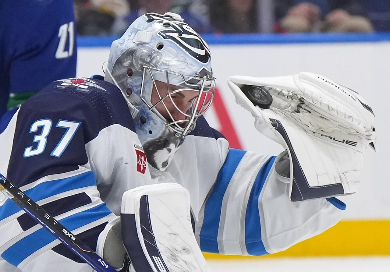 Winnipeg jets hotsell goalie cut jersey