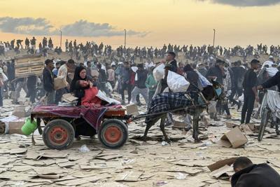 US contractors say their colleagues are firing live ammo as Palestinians seek food in Gaza
