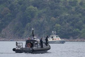 Capsizings cause the deaths of 12 migrants off Greek islands