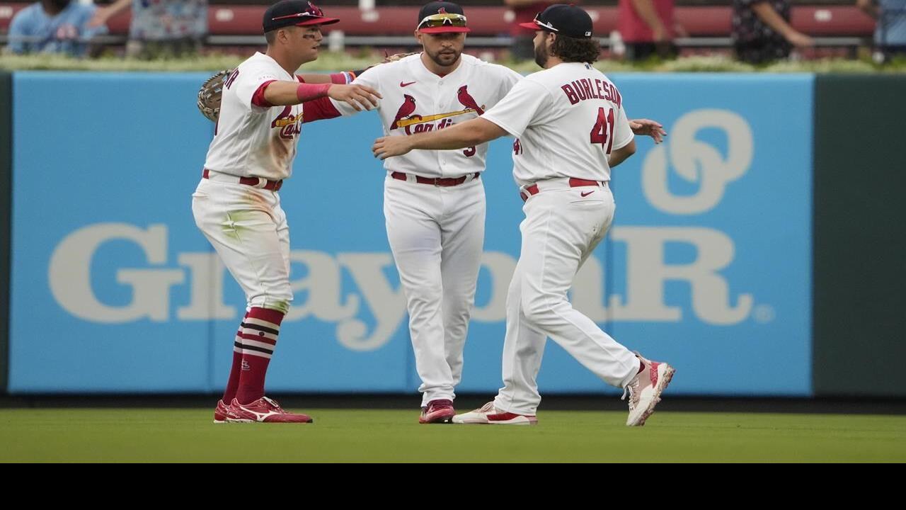 Cardinals to play a doubleheader Saturday after rain suspends Friday's  series opener