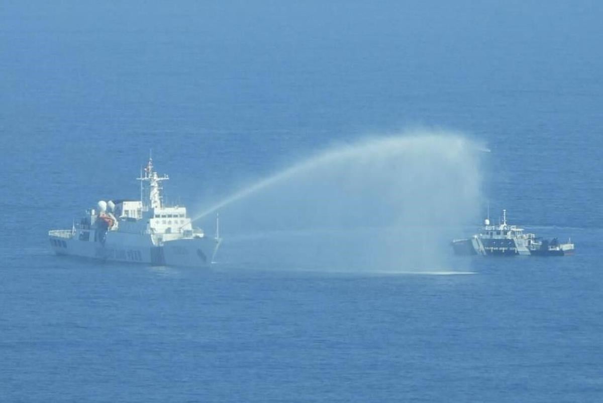 Japan repeatedly spots Chinese coast guard and warships near disputed waters