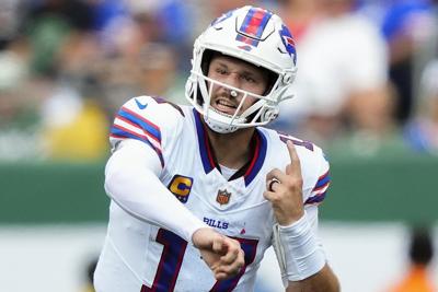 Josh Allen bounces back from bloody nose, leads Bills to easy 30-10 victory over Jets