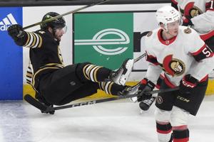 Pastrnak's hat trick helps Bruins sink Senators 6-2