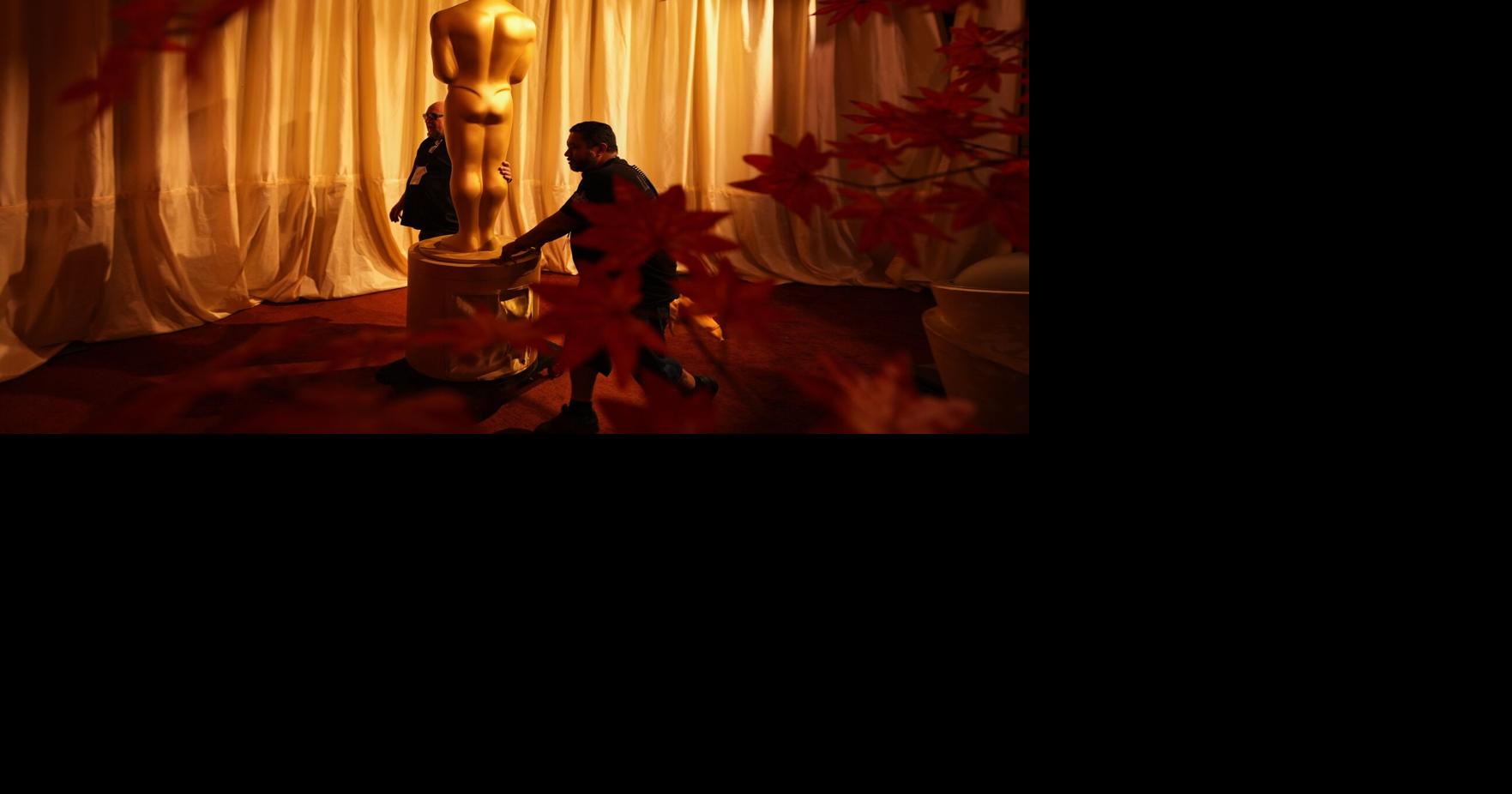 The day before the Oscars, the ‘Bridesmaids’ rehearsed