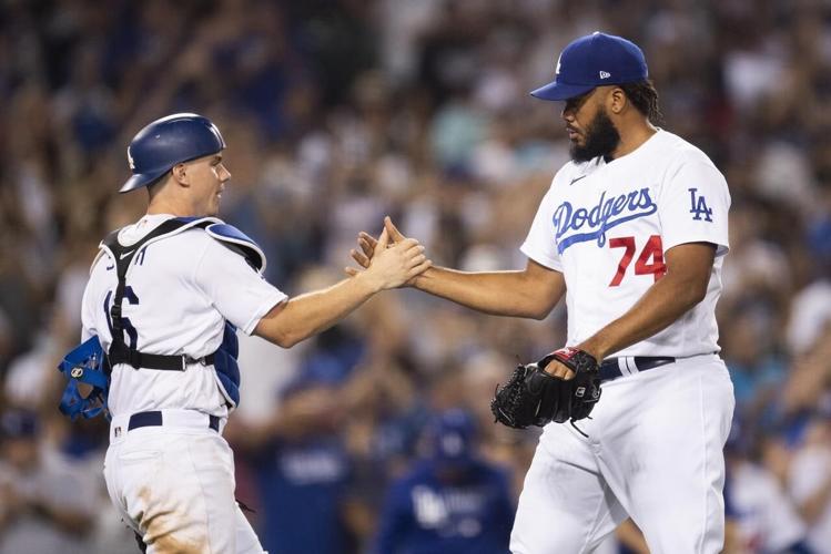 Betts homers on 4RBI night, Dodgers beat Padres 54