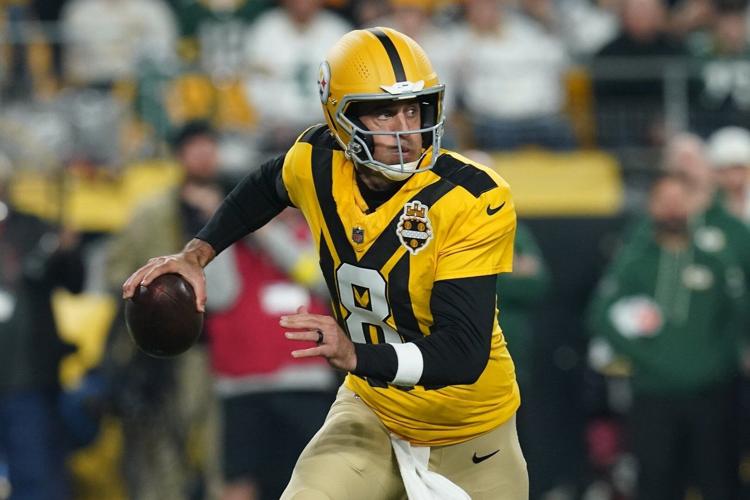 Yes, those really are the Steelers out there against the Packers. Even if it doesn't look like it