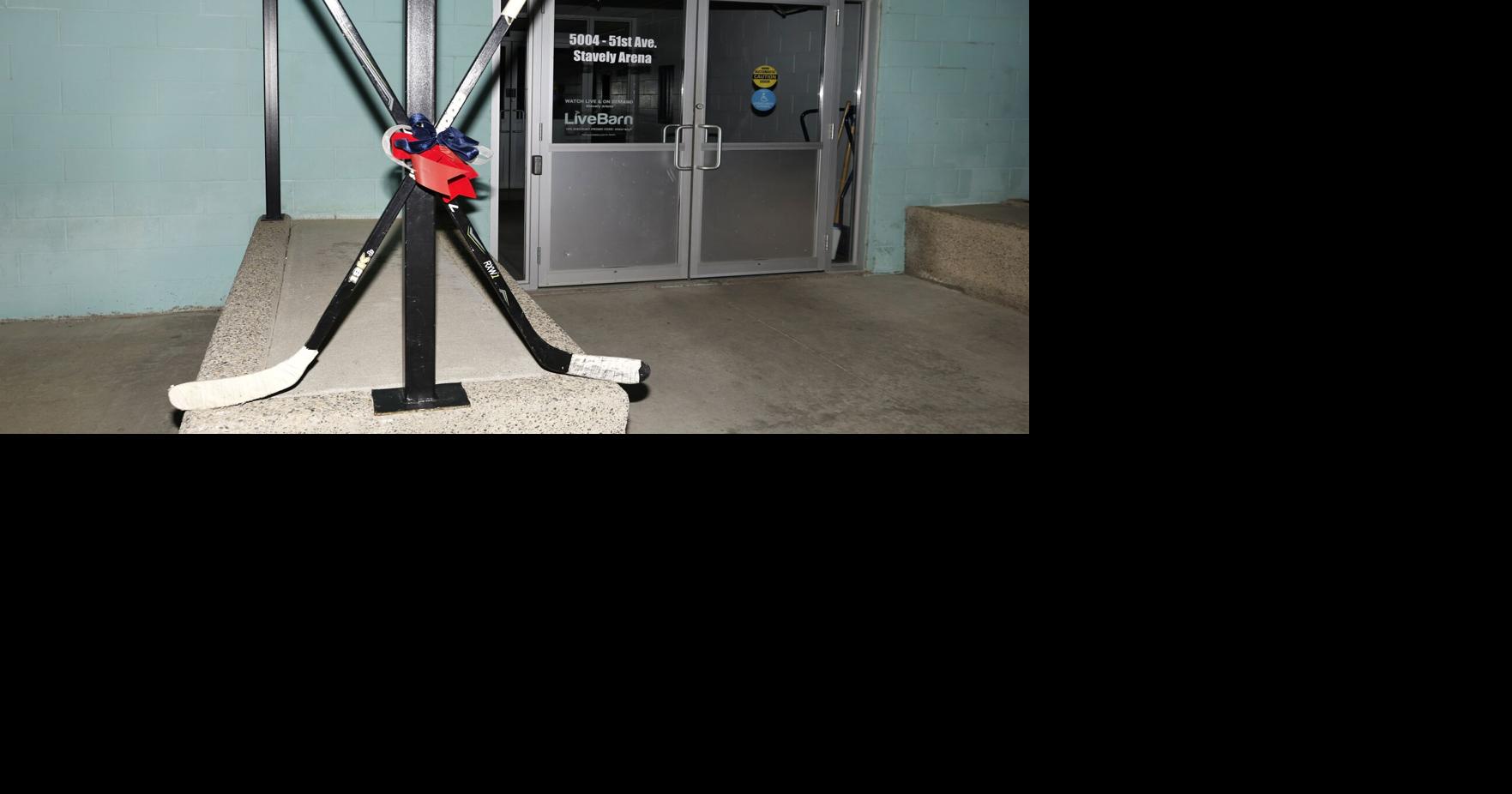 Junior hockey community mourns loss of three players after Alberta vehicle crash