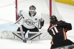 Skinner posts shutout, Oilers grind out 1-0 win to take 3-1 series lead over Kings