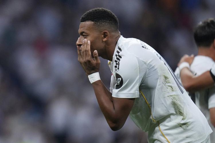 Mbappé converts penalty kick as Real Madrid beats Osasuna 1 0 in