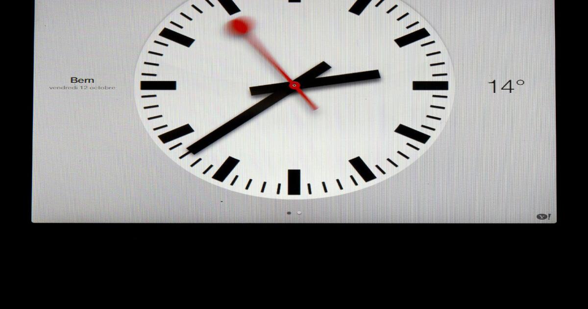 Apple gets OK to use Swiss railway clock design