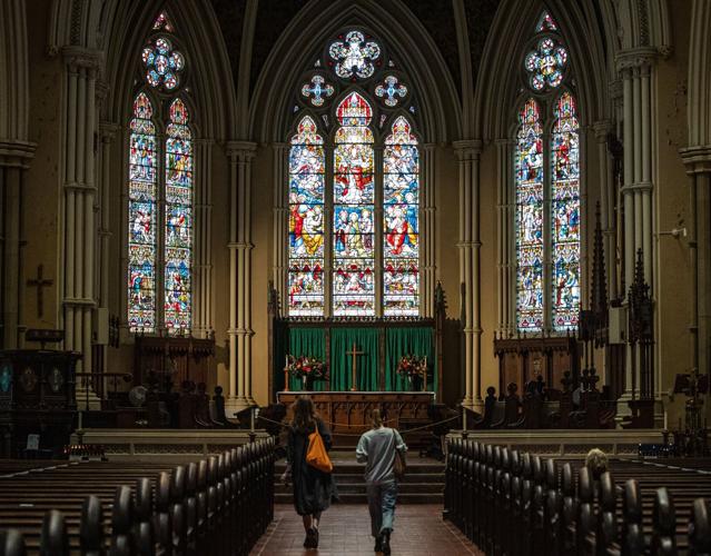 STAINEDGLASS-WALKING-TORONTO.JPG
