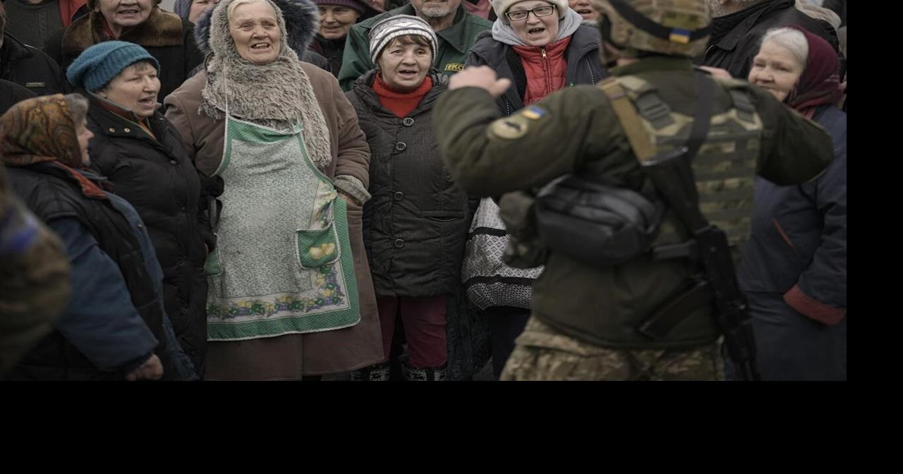 AP PHOTOS on Day 38: Retreating troops leave devastation