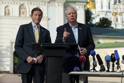 US senators pushing bipartisan bill on new Russia sanctions brief European allies and Ukraine