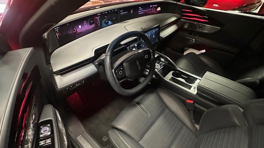 1-2024-Lincoln-Nautilus.jpg