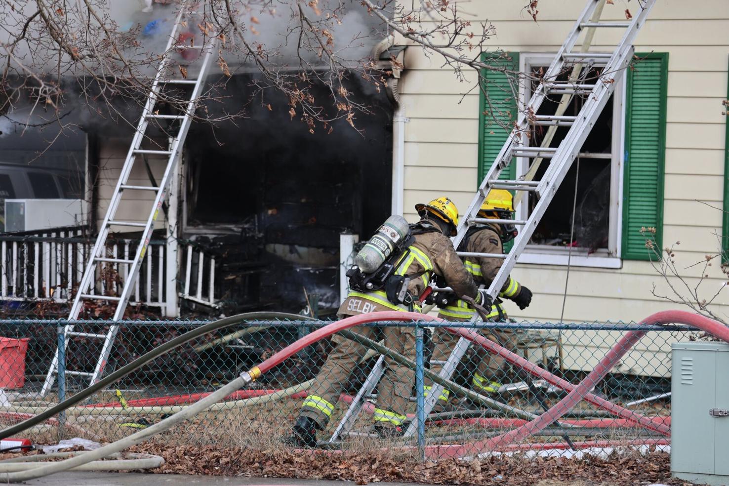 Mother, 9-year-old daughter dead after house fire in Oshawa