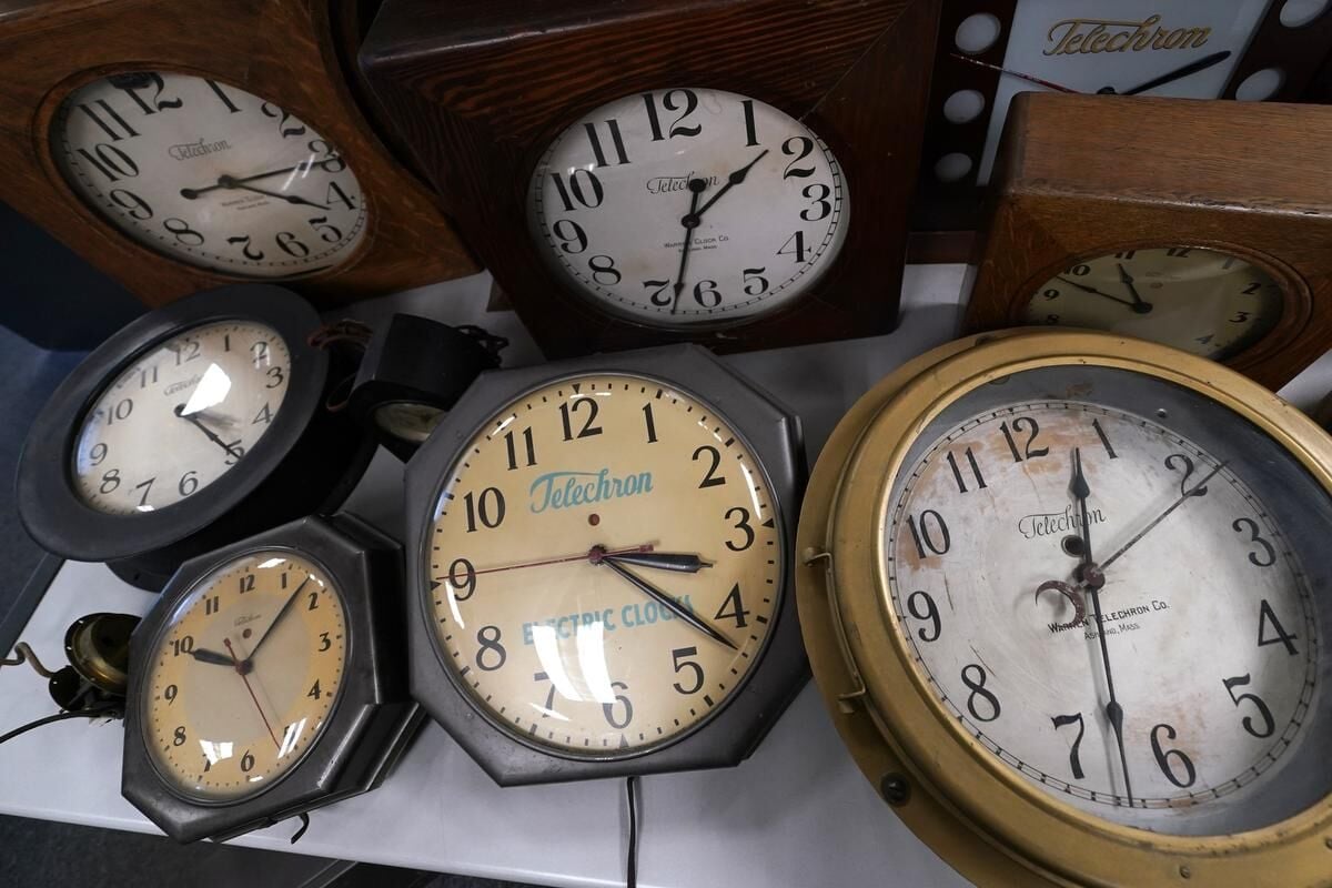 Clocks spring forward for daylight saving time