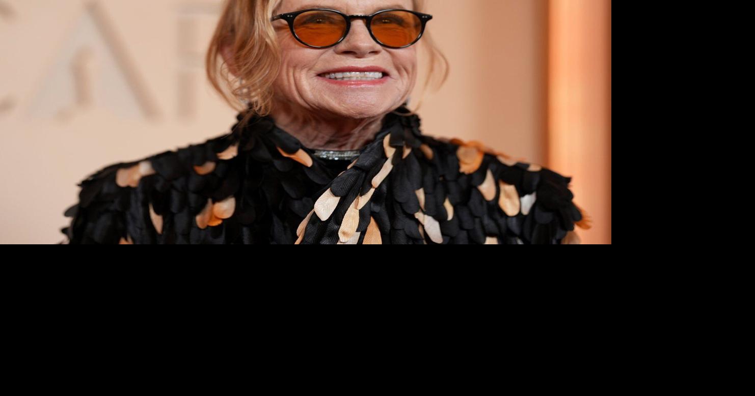 Amy Madigan wins Oscar for best supporting actress in ‘Weapons,’ 40 years after last nomination