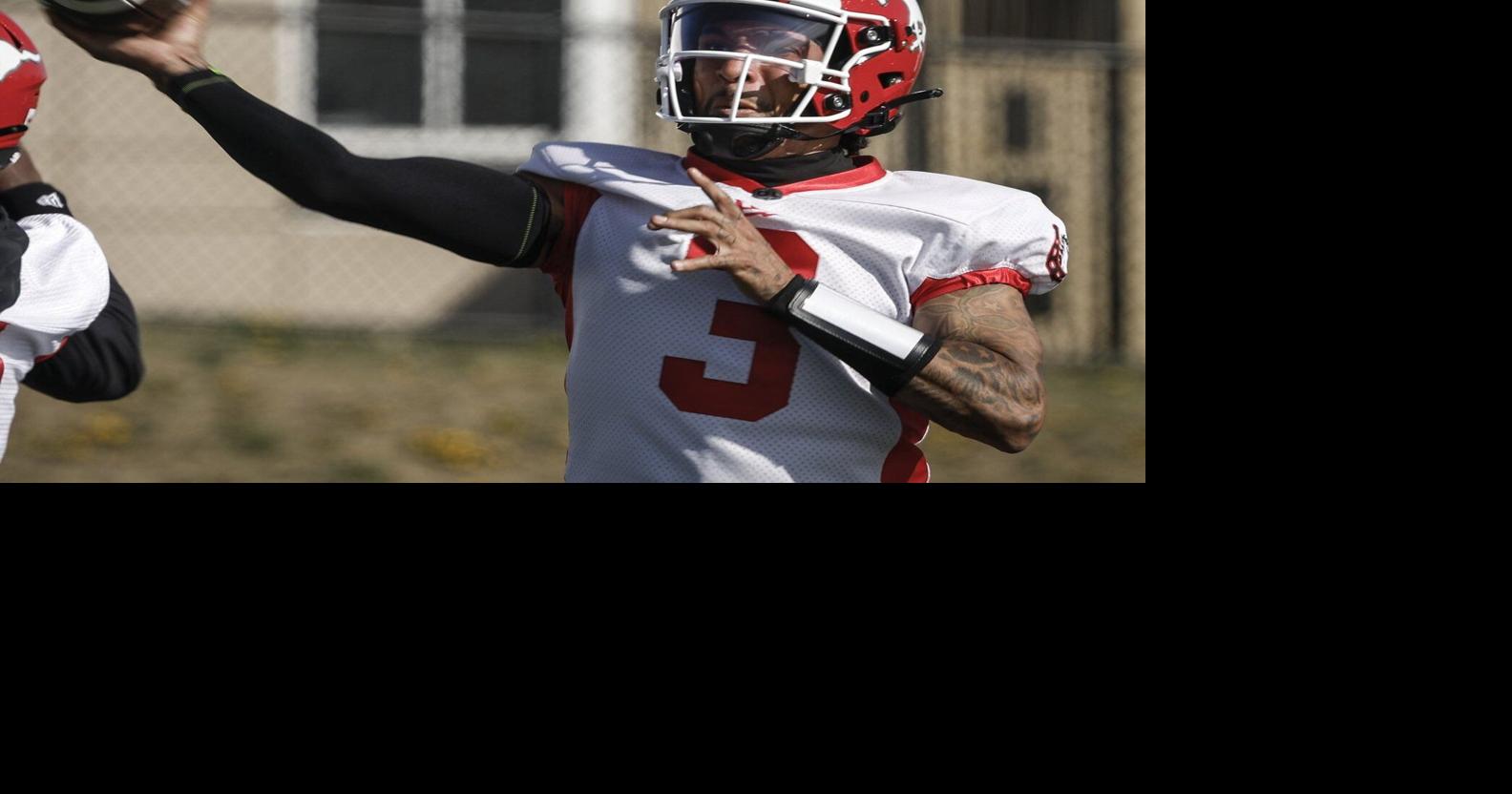 New quarterback, new turf, new era begins for Stampeders at camp