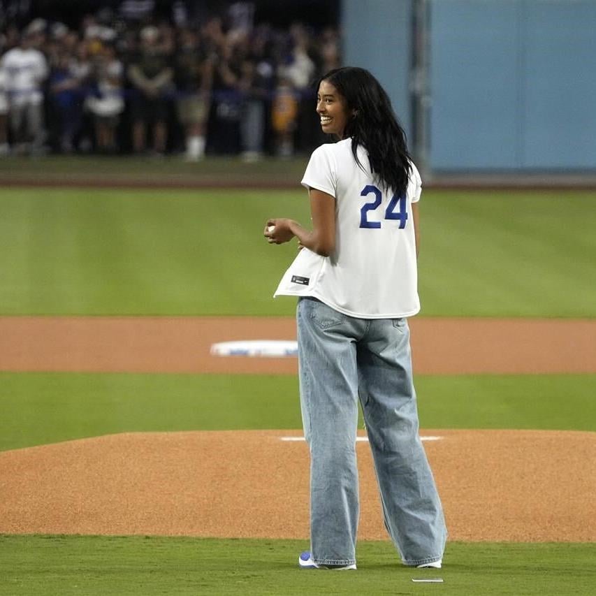 Lakers Night at Dodgers Stadium honors Kobe Bryant; daughter